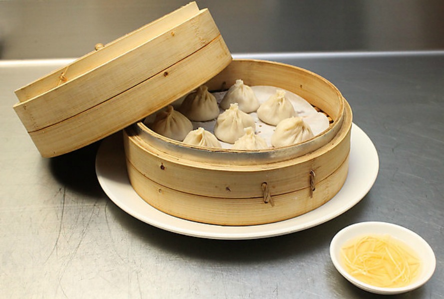 juicy steamed dumplings, Jeng Chi Richardson
