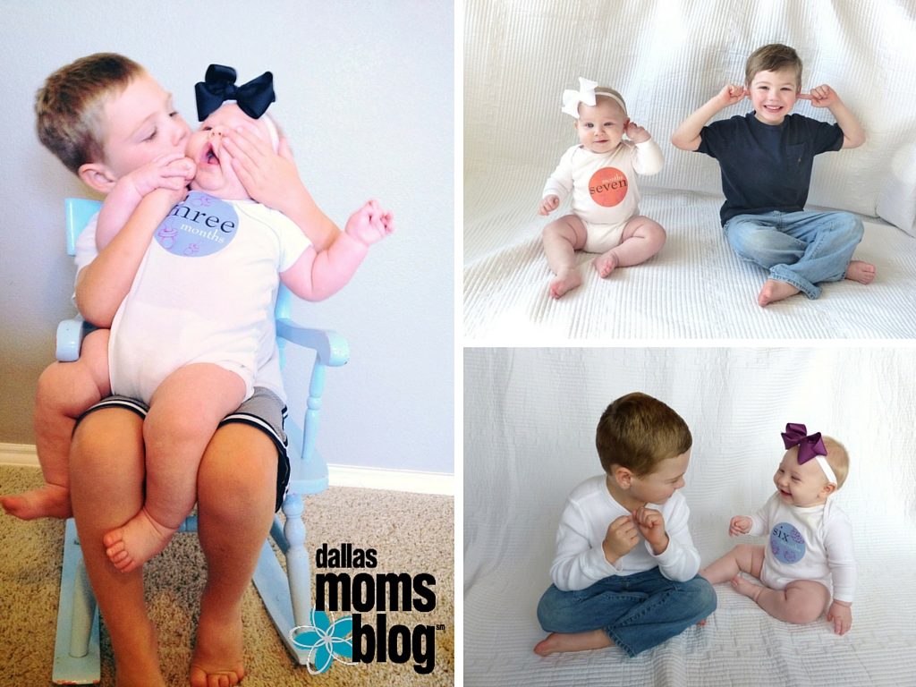 Monthly newborn pics with siblings