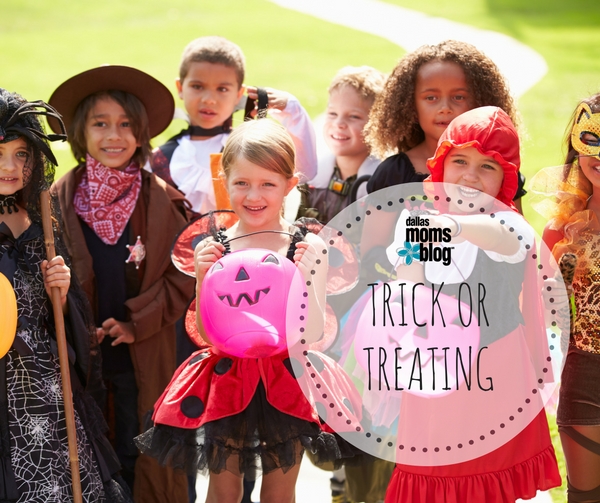 featured-image-trick-or-treating-dallas-moms-blog