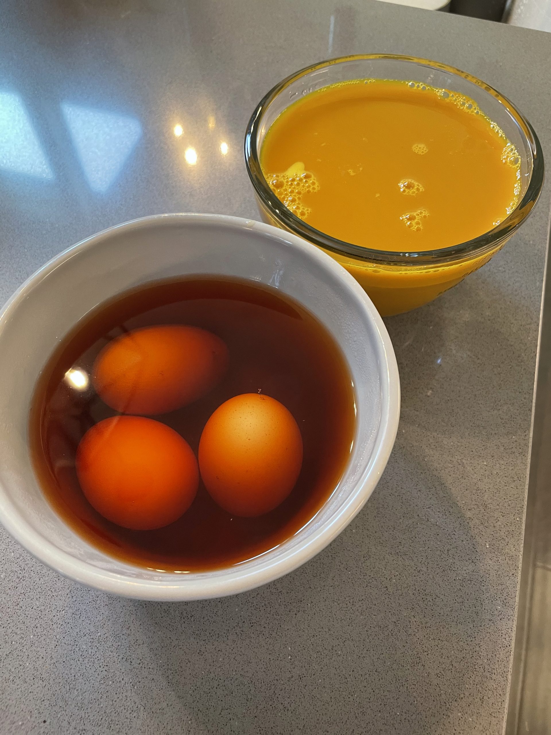 naturally dye Easter eggs