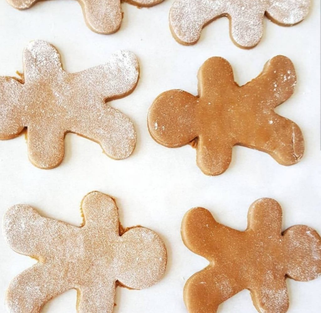 gingerbread cookies before baking, most popular christmas cookie recipes